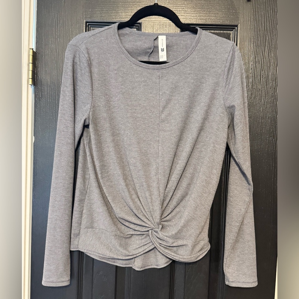 Active Twist Knot Long Sleeve Top
